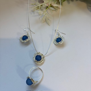 Conjunto nido azul y plateado