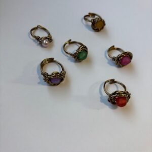 Anillos envejecidos con piedras de colores