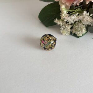 Anillo Jardín encapsulado negro.